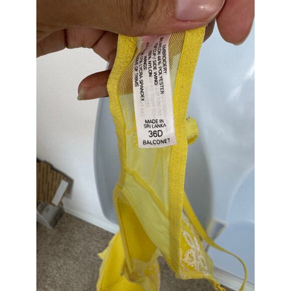 Victoria’s Secret Angels Yellow Floral Lace Balconet Bra 36D - Picture 7 of 7